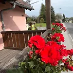 Rodinne Rafael Διαμέρισμα *